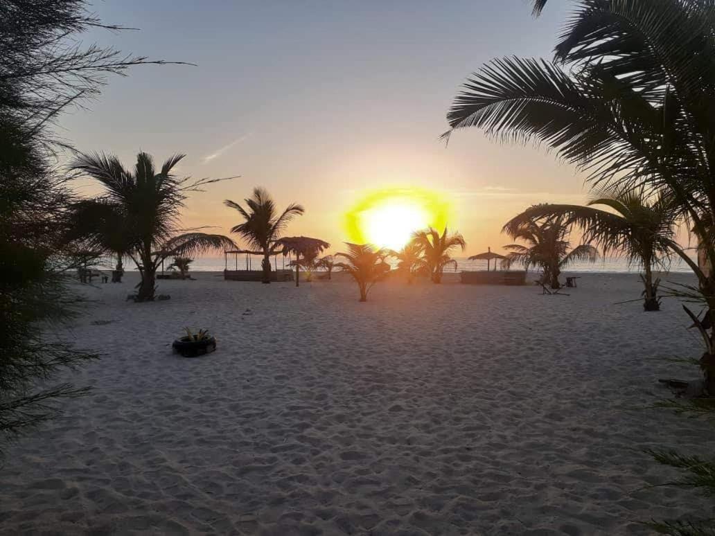 Santana Beachclub Sanyang Exteriör bild