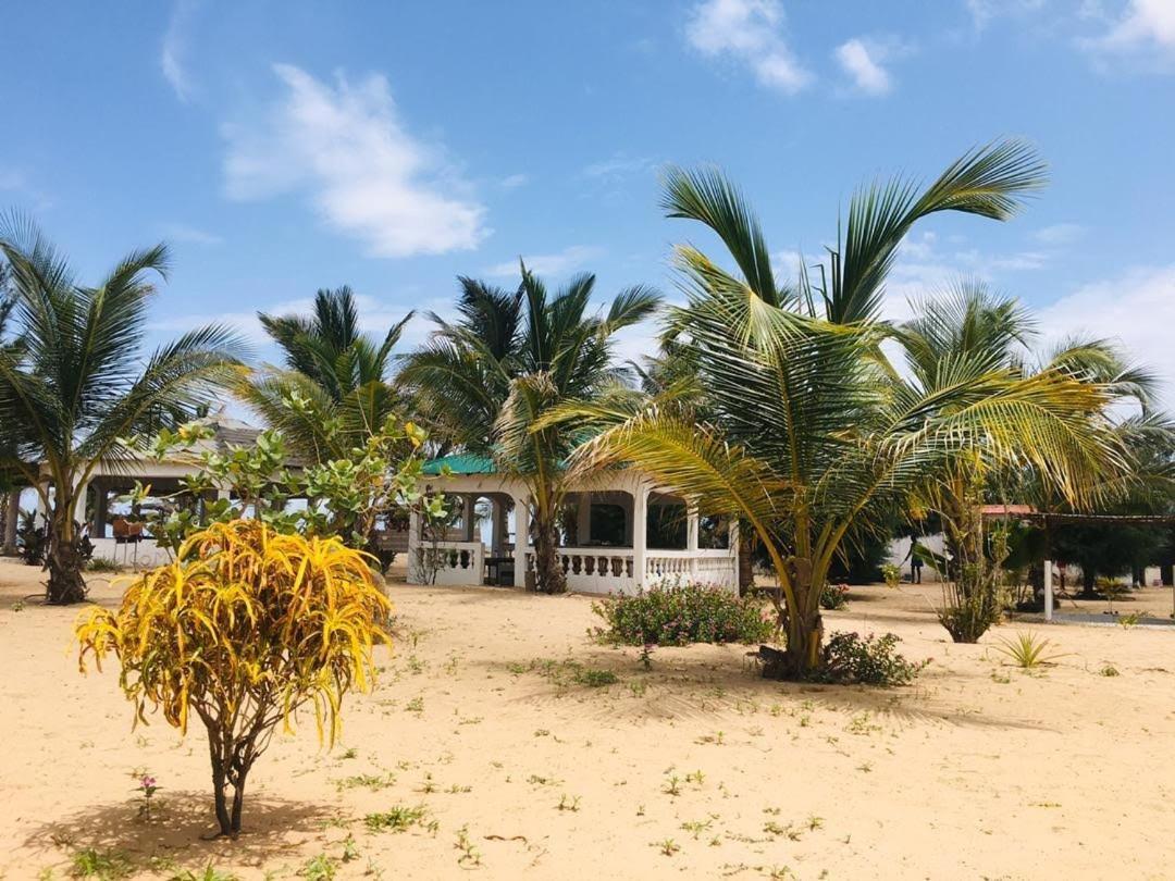 Santana Beachclub Sanyang Exteriör bild
